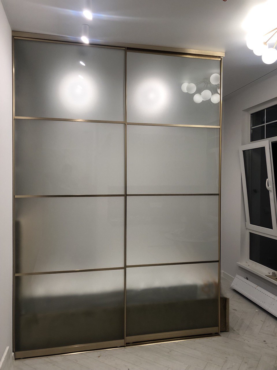 Матовая стеклянная перегородка